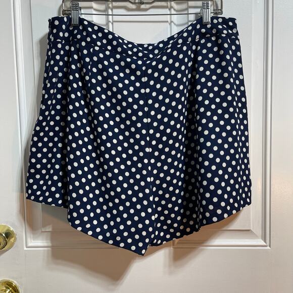 Lauren Conrad Disney Polka Dot Bow Shorts Women's Sz XL - Picture 8 of 9